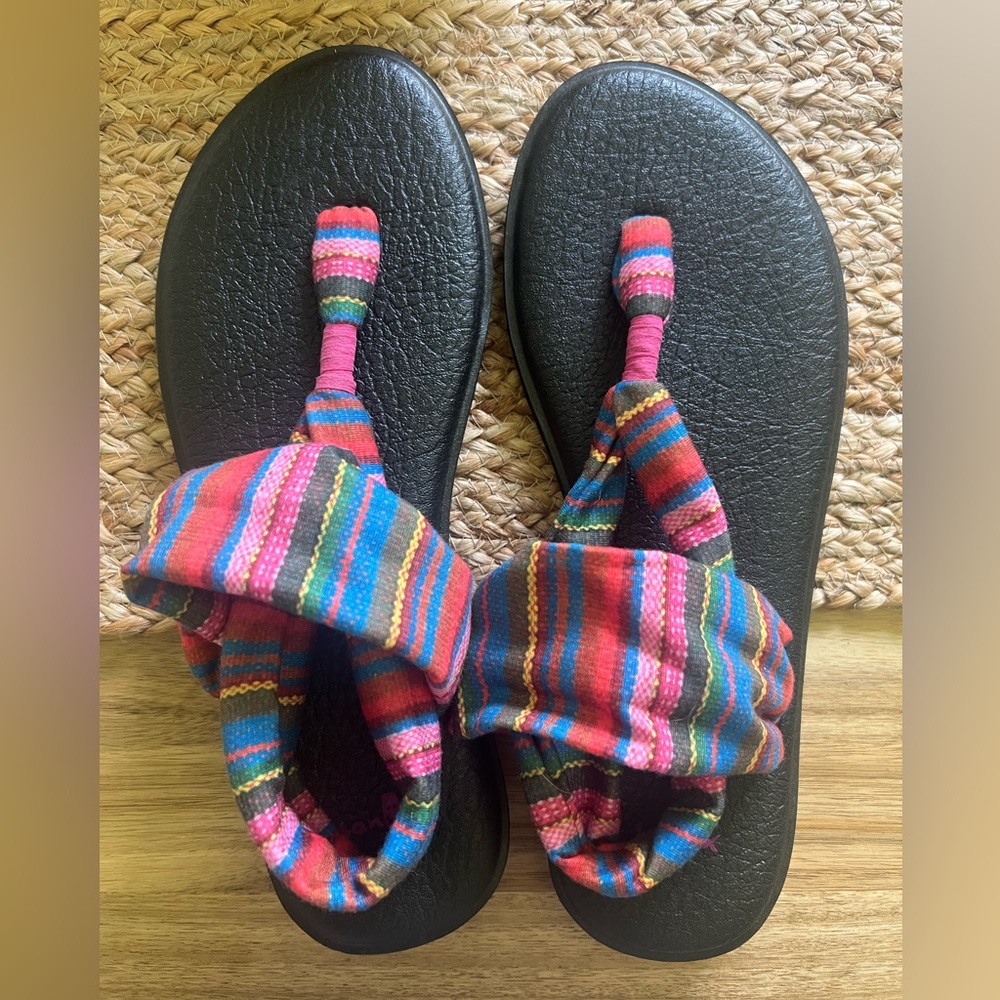 Sanuk Yoga Sling Sandal size 9 EUC